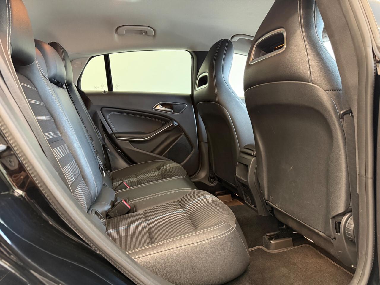 Mercedes-benz CLA 200d Auto Premium amg shooting brake