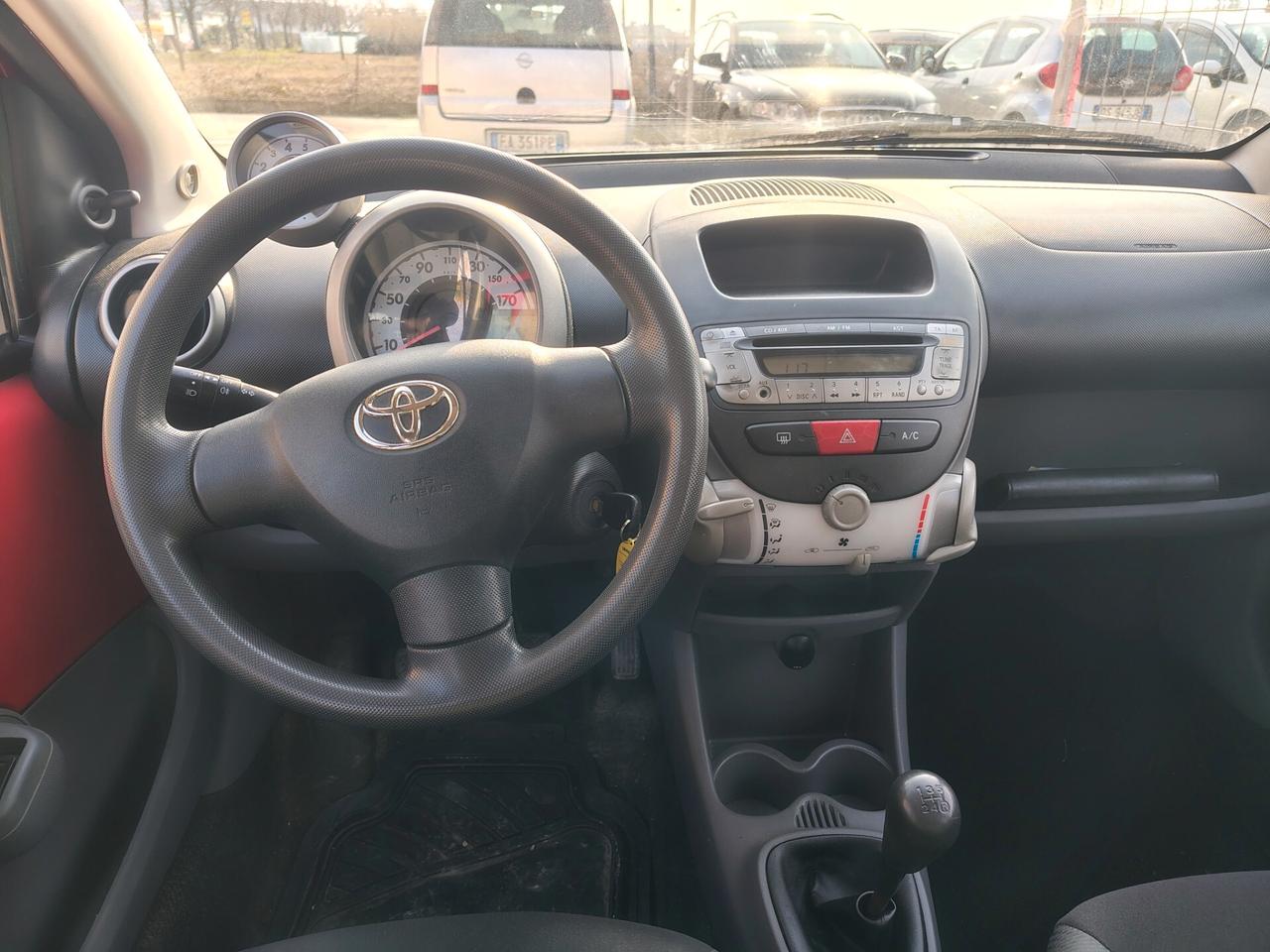 Toyota Aygo 1.0 12V VVT-i 5 porte Sol
