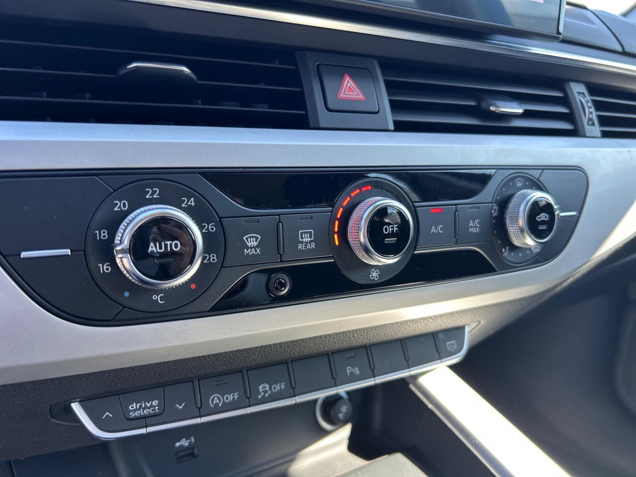 Audi A4 Avant 30 2.0 tdi mhev 136cv s-tronic