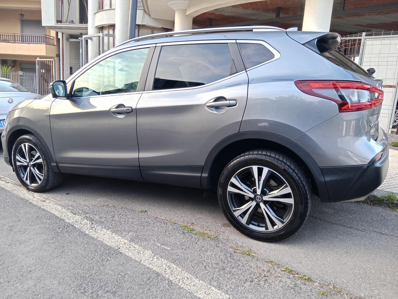 Nissan Qashqai 1.5 dCi 115 CV Tetto-Navi km certificati 1 proprietario