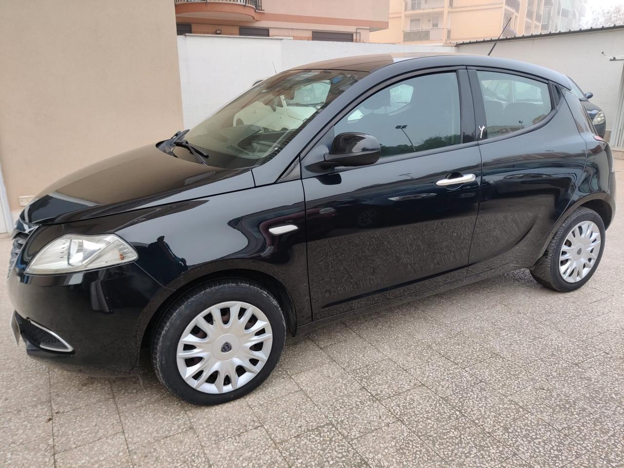 Lancia Ypsilon 1.3 MJT