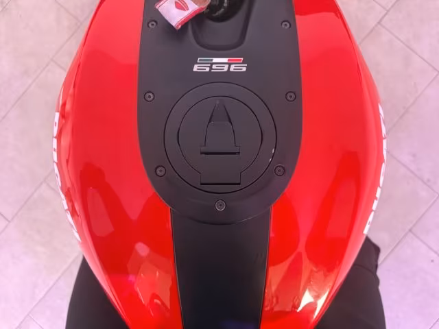 DUCATI Monster 696 PLUS
