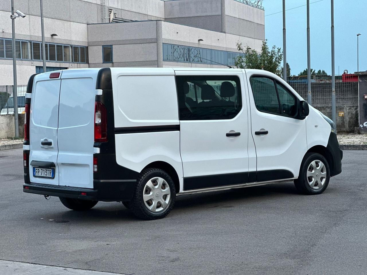 Opel Vivaro 6 posti autocarro