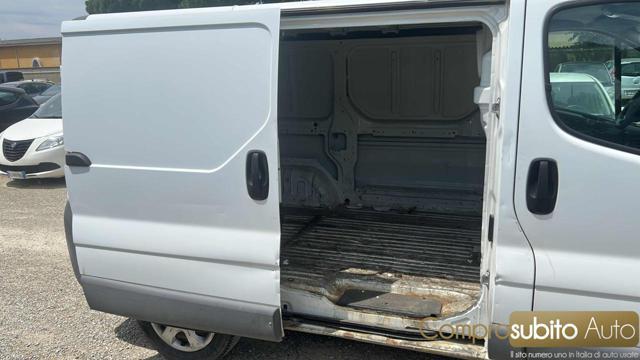 RENAULT Trafic T27 2.0 dCi PIU IVA 22%