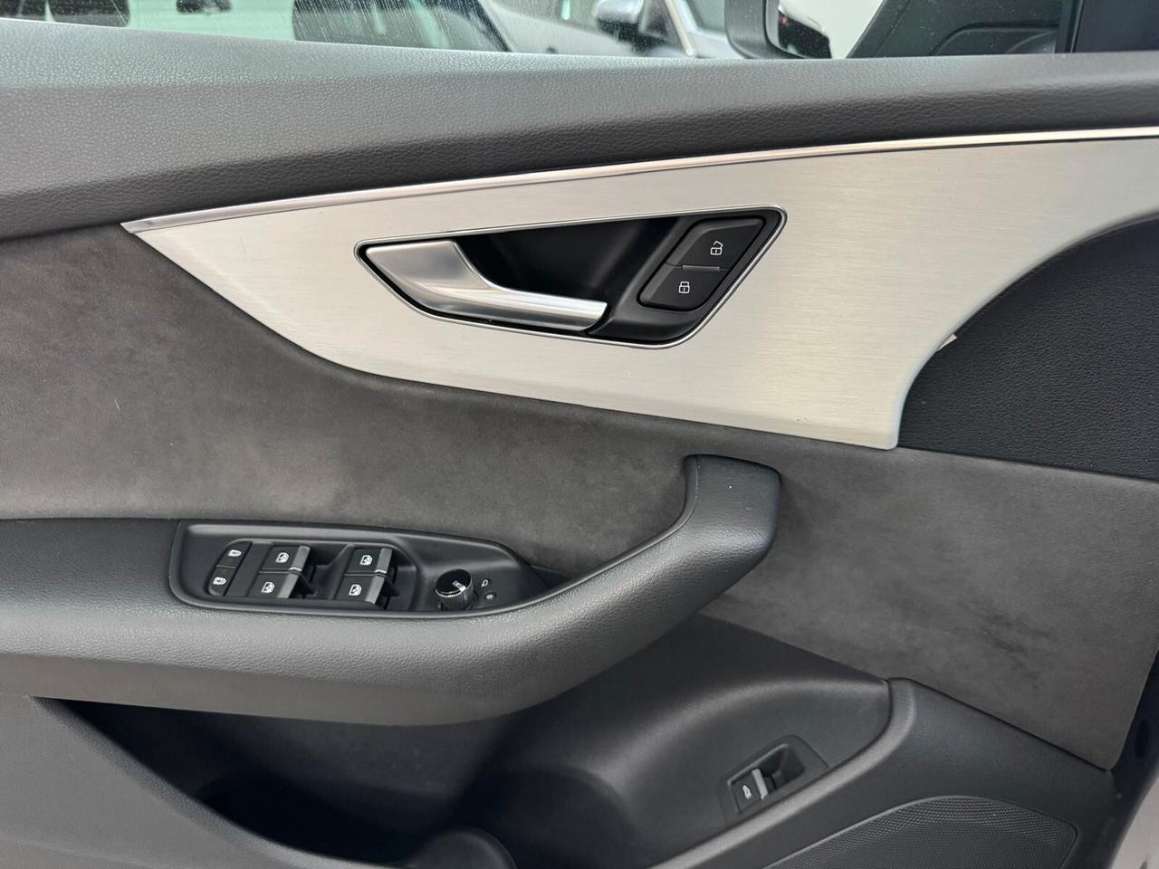 Audi Q8 50 TDI 286 CV quattro tiptronic S LINE