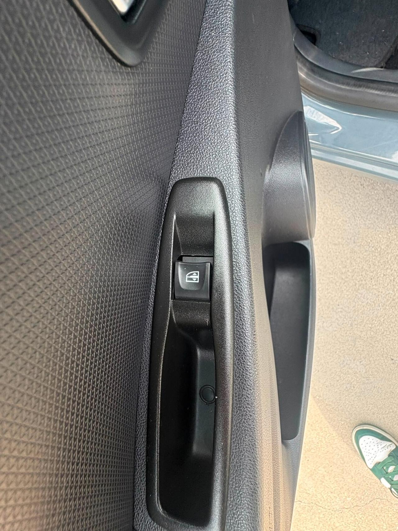 Renault Clio TCe 12V 90 CV GPL 5 porte Moschino Zen