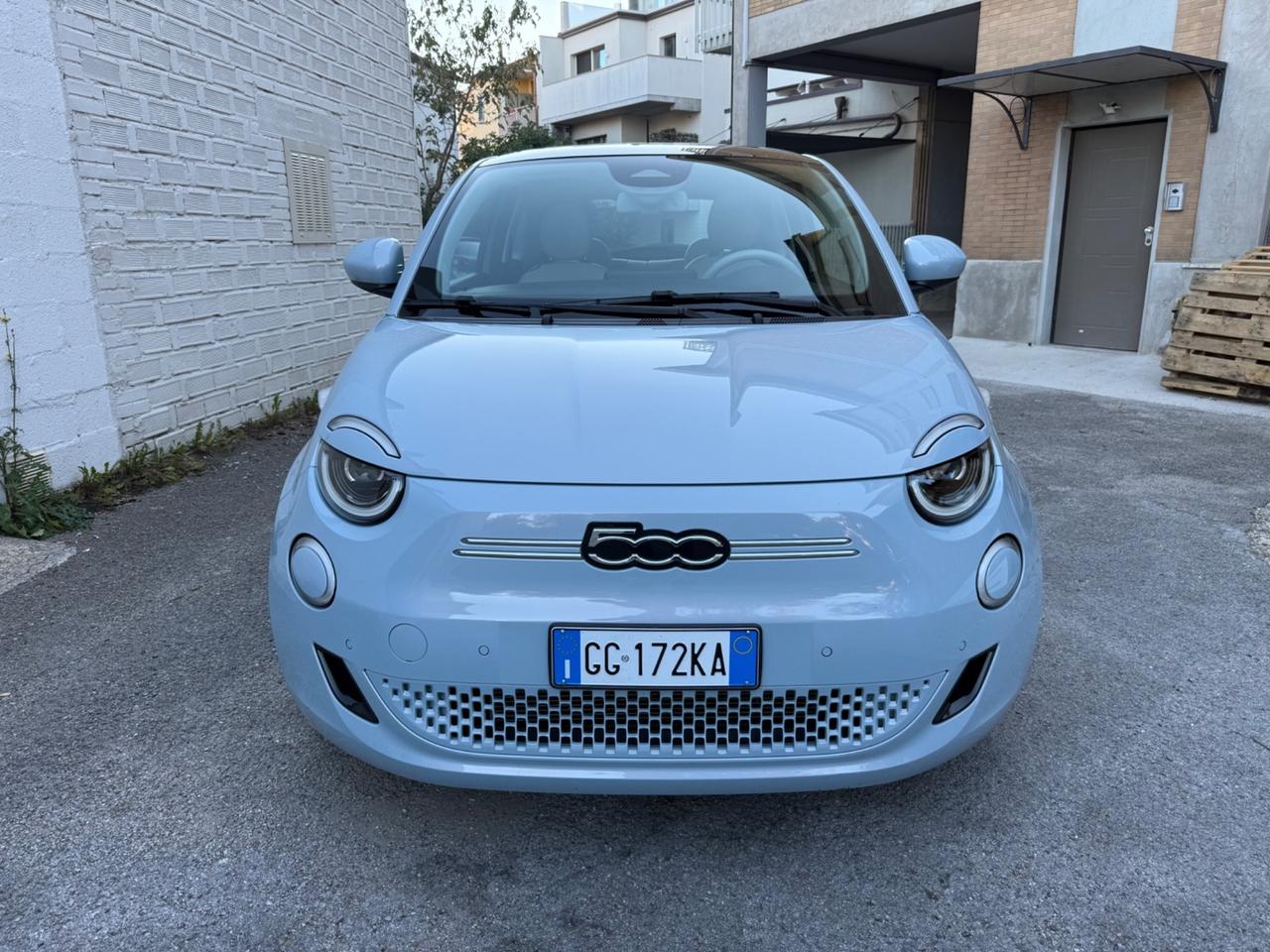 Fiat 500e 42 kWh La Prima