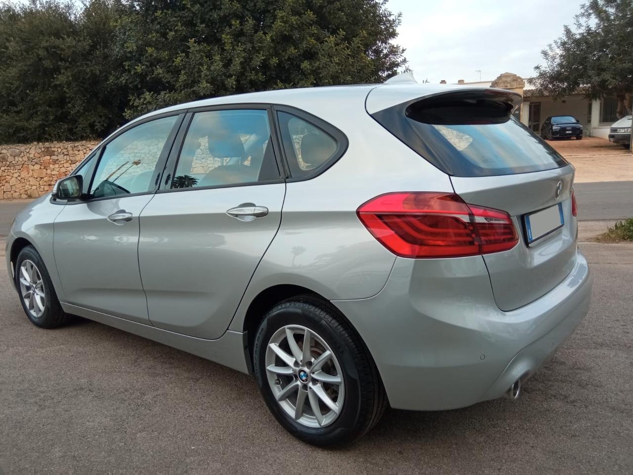 Bmw 216 216d Active Tourer Advantage Restyling