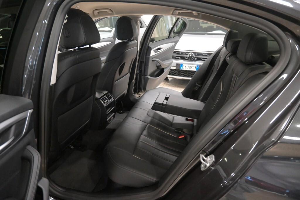 BMW 518D 150CV STEPTRONIC 48V BUSINESS DESIGN ( FARI LED - BMW DIGITAL COCKPIT - BMW DISPLAY KEY - PELLE - HEAD-UP DISPLAY - CRUISE - NAVI - MIRROR - PARK ASSISTANT - TELECAMERA POST. - CERCHI 18 )