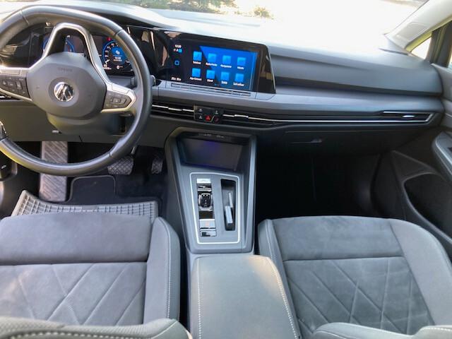 Volkswagen Golf serie 8 motore 2.0 TDI 116 cv cambio DSG allestimento STYLE