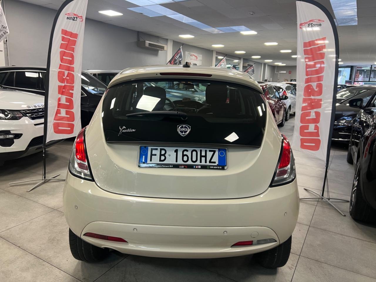 Lancia Ypsilon 0.9 TwinAir 85 CV 5P. Metano Ecochic Opening Ed.