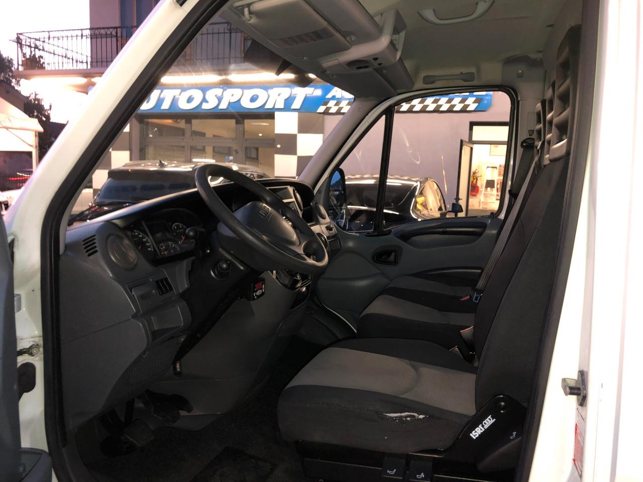 Iveco Daily 35C17L 3.0 Cabinato ! TELAIO PIEGATO ! CELLA FRIGO