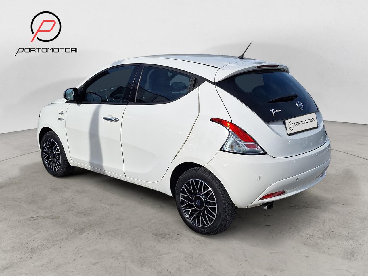 LANCIA Ypsilon 3ª serie - Ypsilon 1.2 69 CV 5 porte Mya