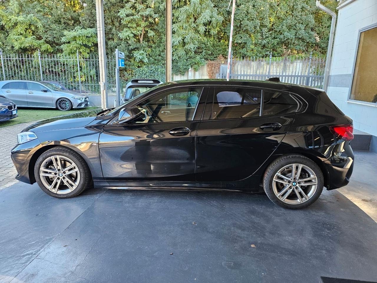 Bmw 118 118d 5p. Msport