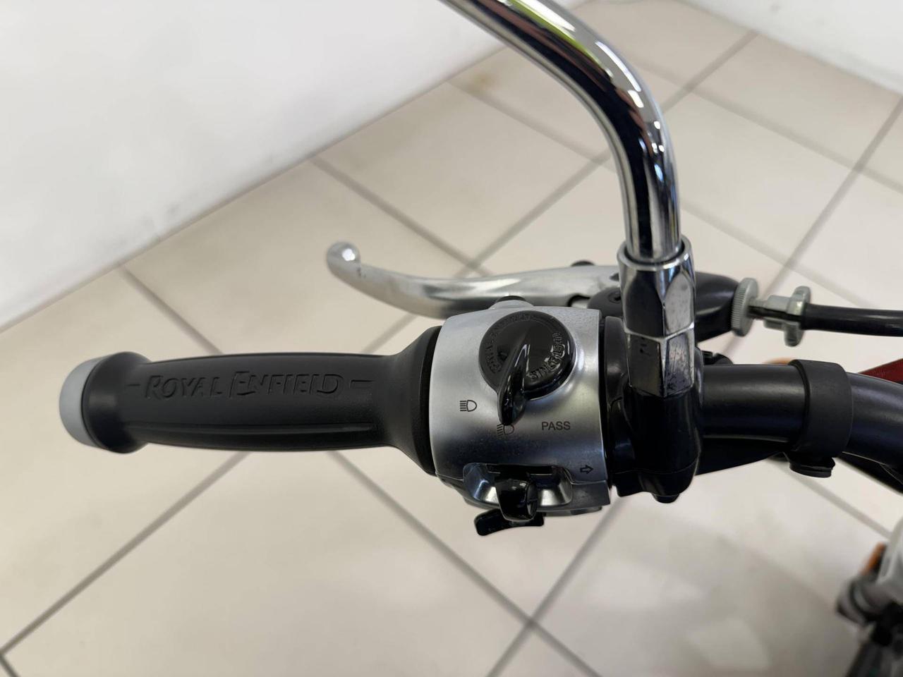 Royal Enfield Super Meteor 650 Astral