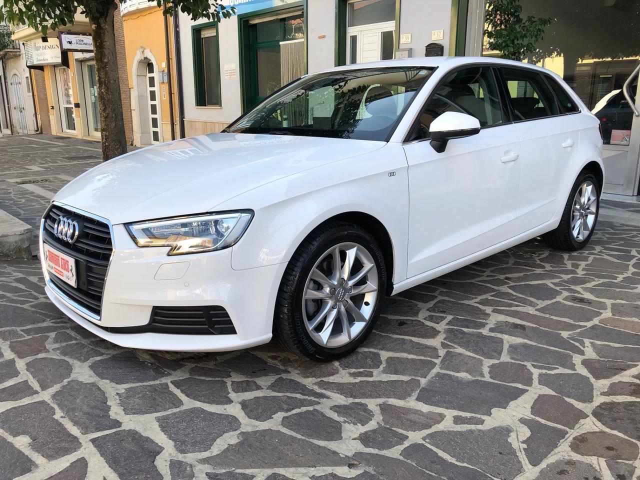Audi A3 SPORTBACK 1.6TDI 110CV Design FULL/LED/NAV
