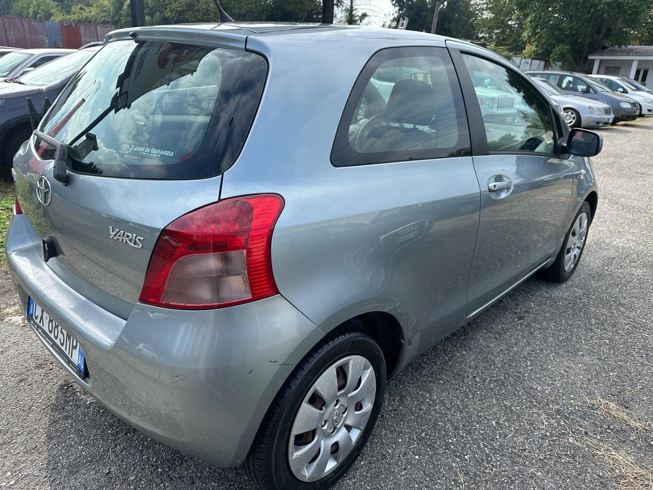 Toyota Yaris 1.0 3 porte Sol