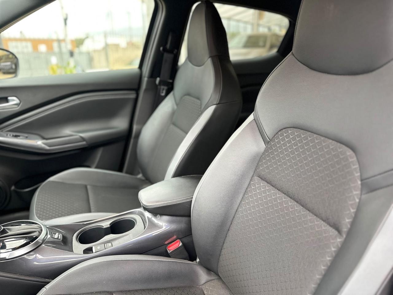 Nissan Juke 1.0 DIG-T 114 CV DCT N-Connecta