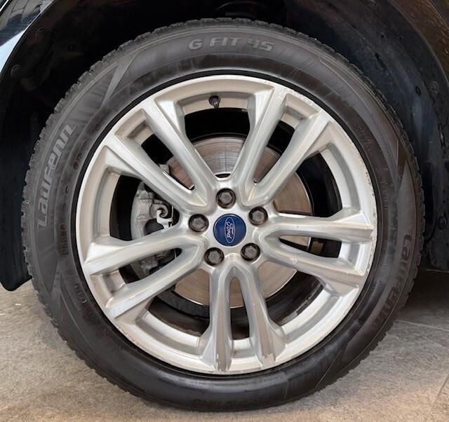 Ford Kuga 2.0 TDCI 150 CV S&S 4WD Powershift Titanium