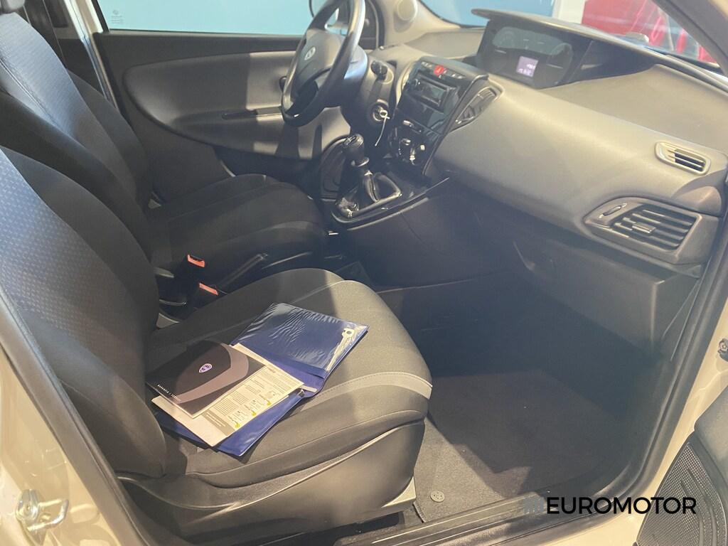 Lancia Ypsilon 5 Porte 1.2 Silver