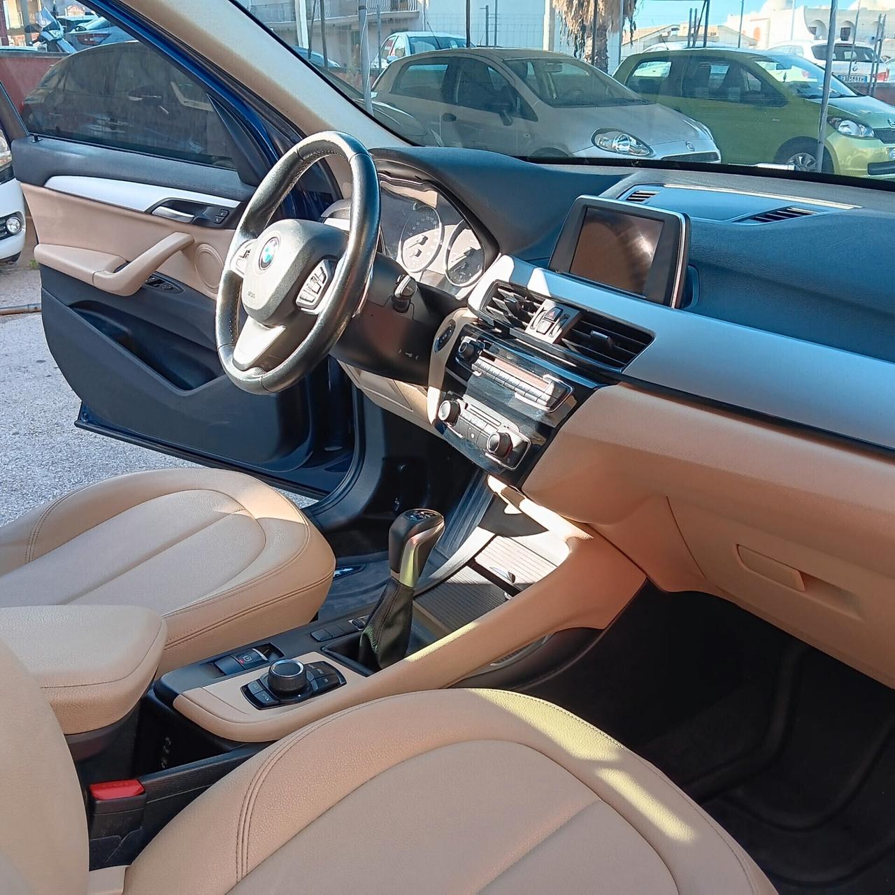 Bmw X1 sDrive18d Advantage-2016