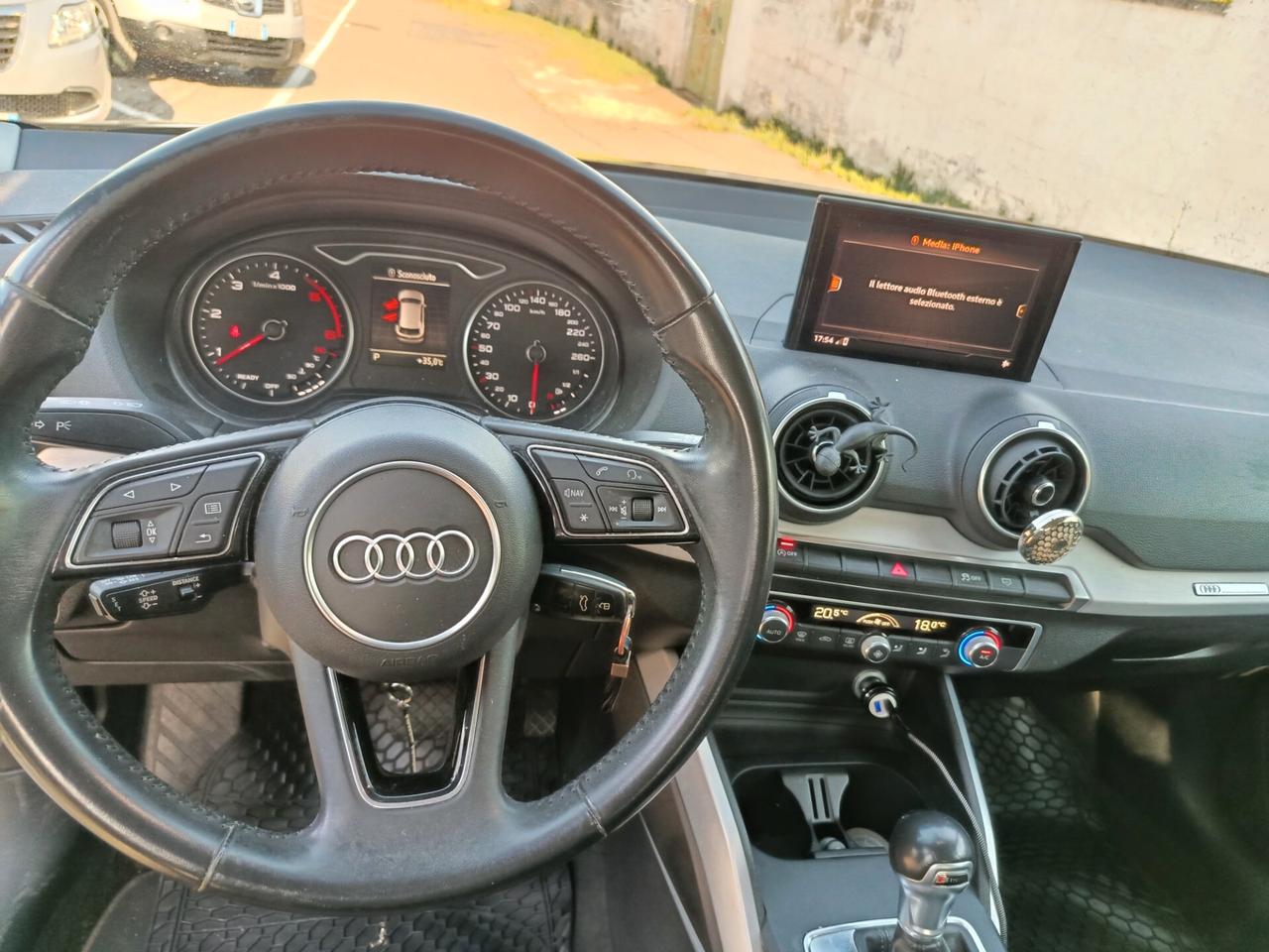 Audi Q2 30 TDI Business Design