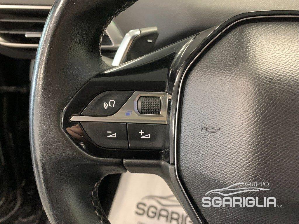 Peugeot 3008 EAT8 Allure Pack Automatico 1.5 BlueHDi