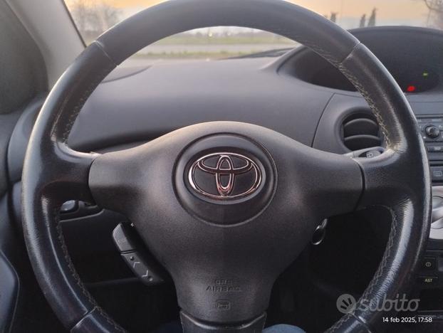 TOYOTA Yaris 1.4 tdi D-4D 5P diesel con GPL perf