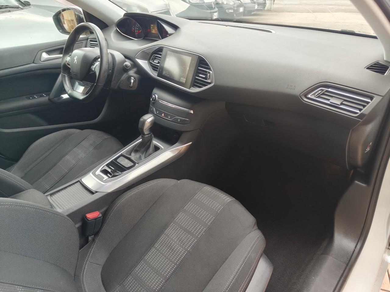 Peugeot 308 BlueHDi 120 S&S EAT6 SW Allure