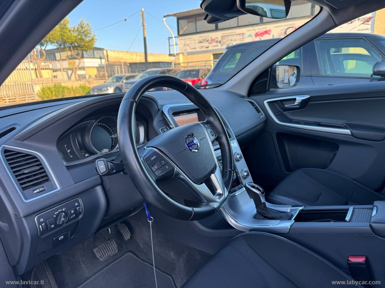 VOLVO XC60 D4 AWD Geartronic Inscription