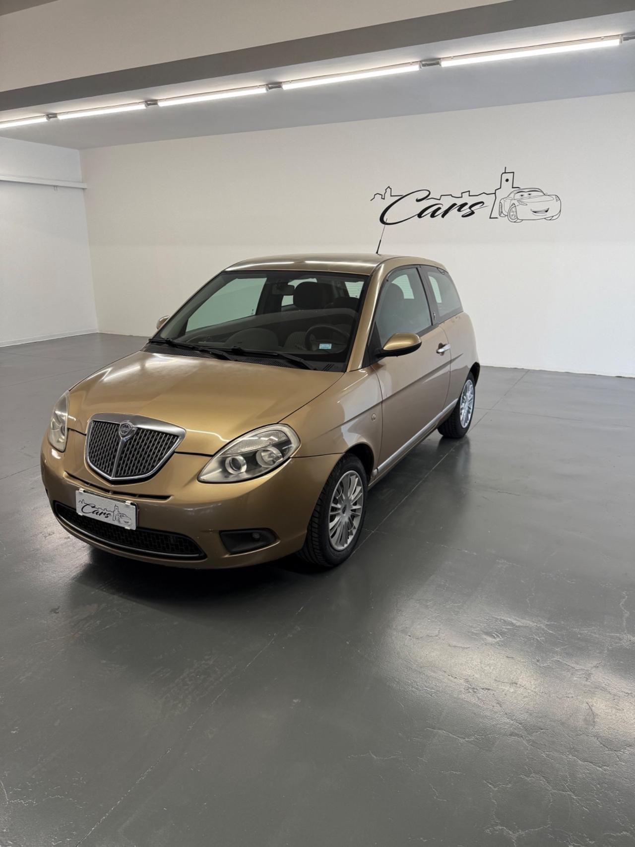Lancia Ypsilon 1.3 MJT 90 CV Oro Giallo