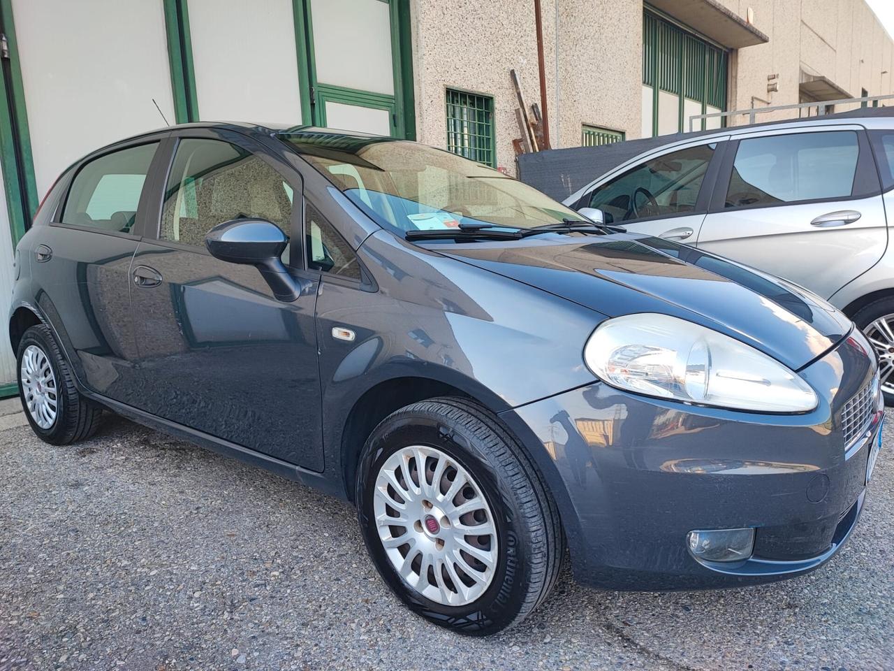 Fiat Grande Punto 1.4 BENZINA METANO UNICO PROPRIETARIO 2009