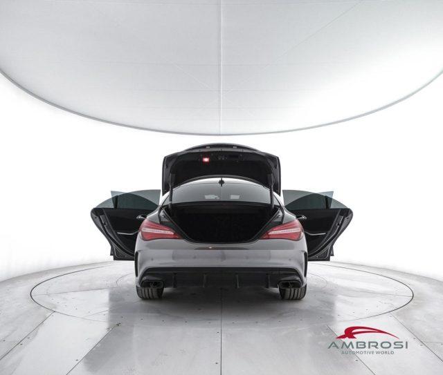 MERCEDES-BENZ CLA 200 d 4Matic Automatic Premium Dark Night