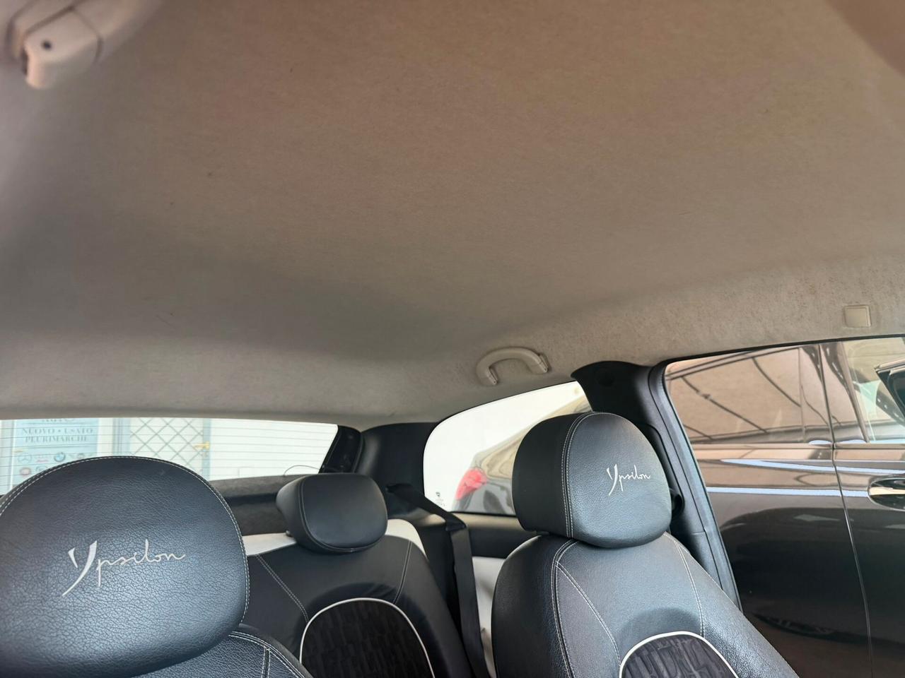 Lancia Ypsilon 1.4 ELLE Ecochic BENZINA/GPL