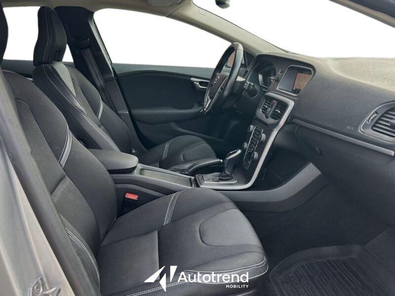 Volvo V40 D2 120 CV Automatica NAVI LED Business Plus