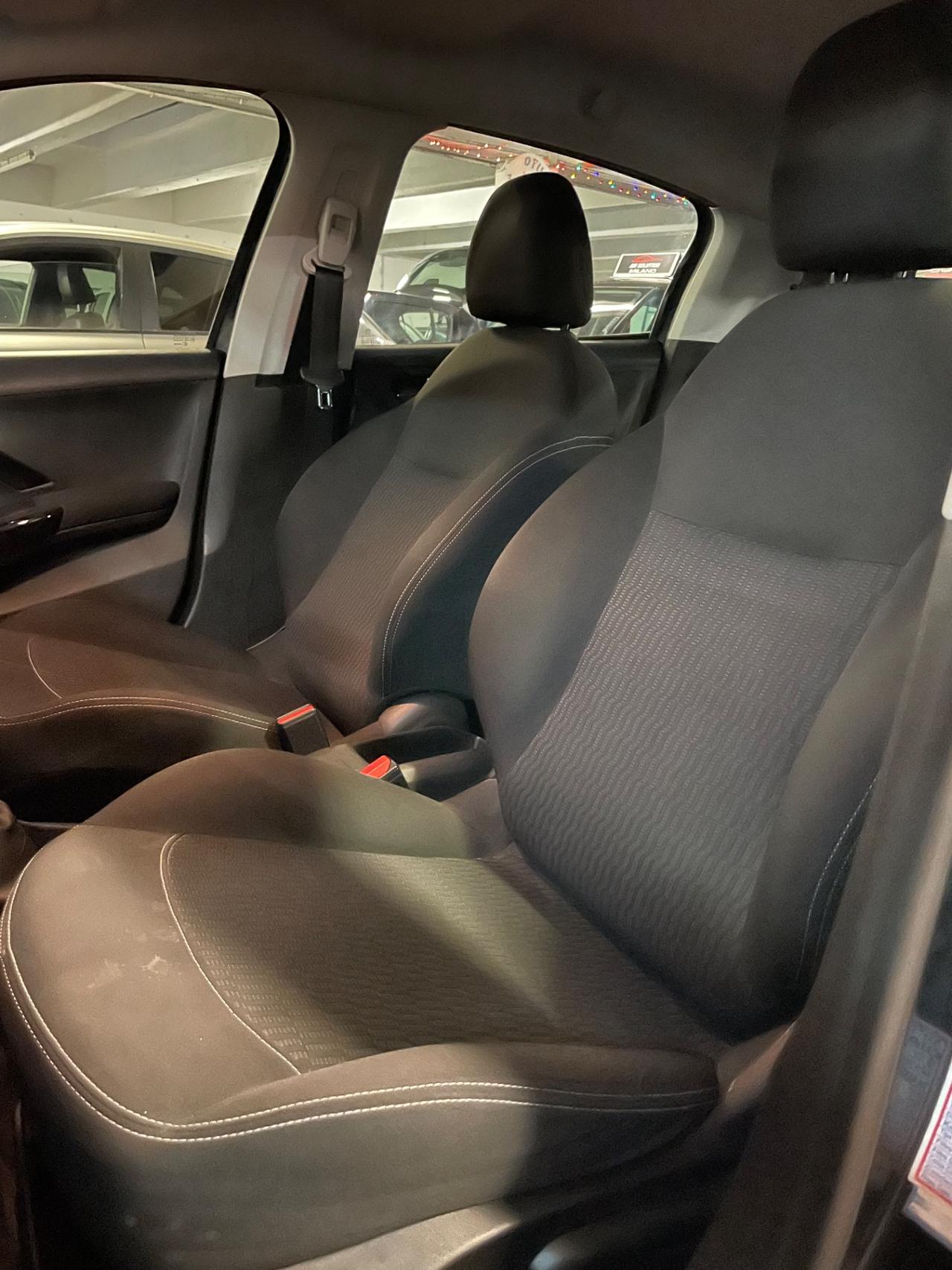 Peugeot 208 1.0 Neopatentati Euro 6