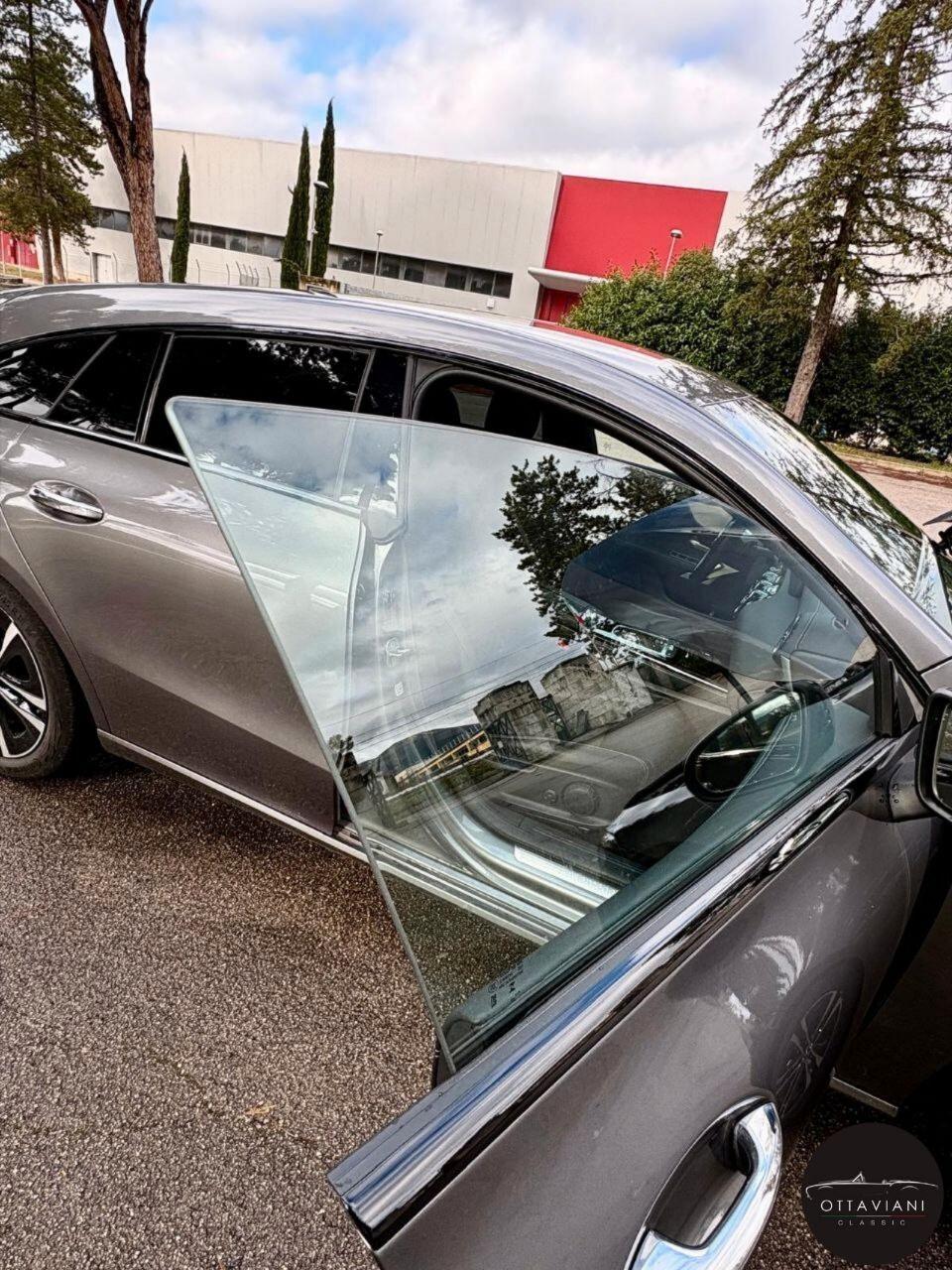 CLA Shooting brake come Nuova