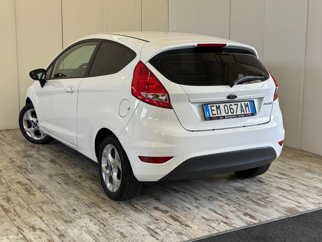 Ford Fiesta 1.4 Benzina - GPL Titanium Ok Neopatentati