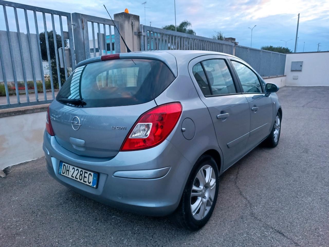 Opel Corsa 1.3 CDTI 75CV idonea NEOPATENTATI