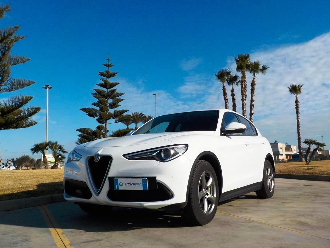 Alfa Romeo Stelvio 2.2 Turbodiesel 160 CV AT8 RWD Super