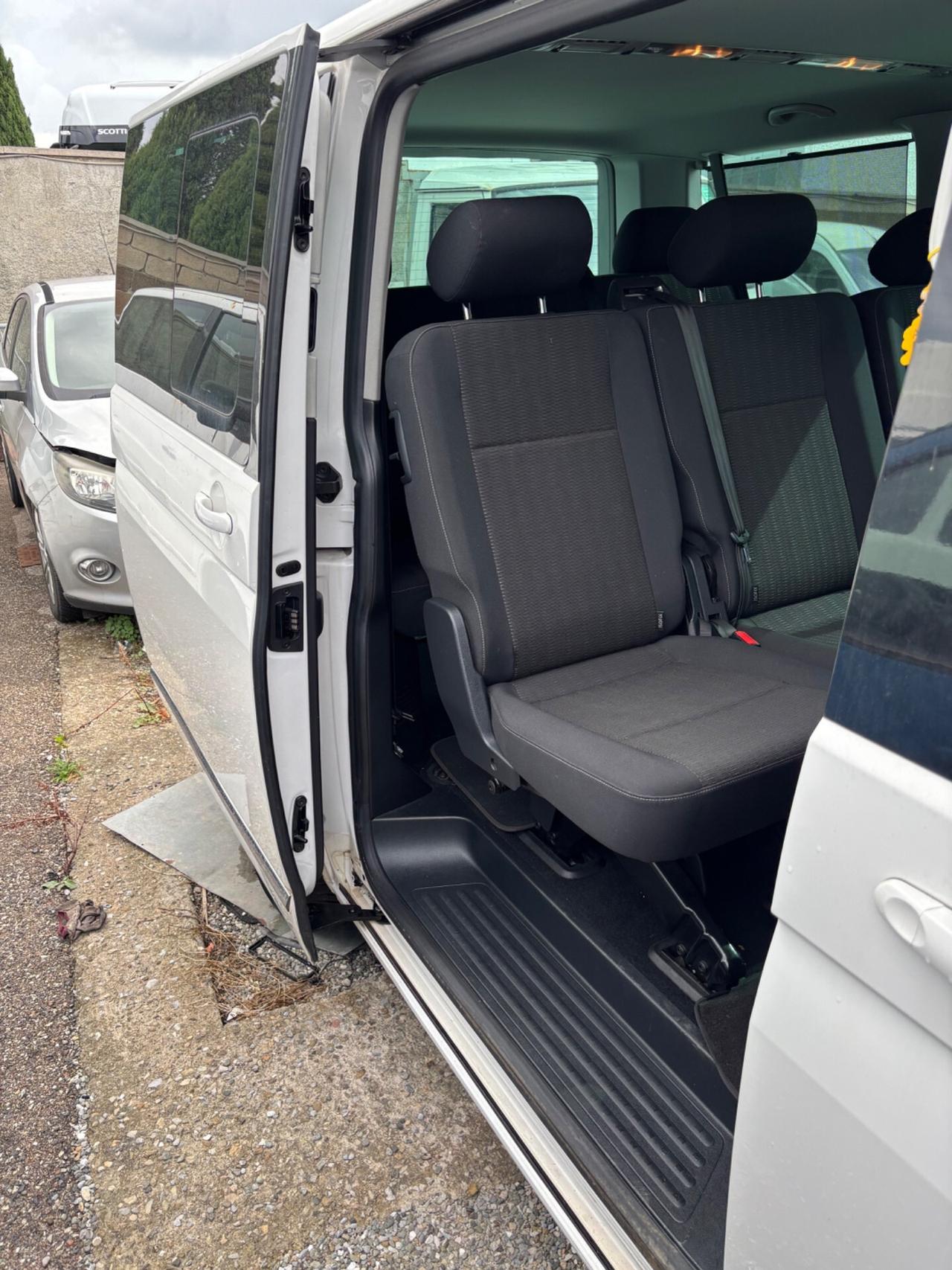 Volkswagen Caravelle 2.0 TDI 150CV DSG PC Cruise cambio automatico