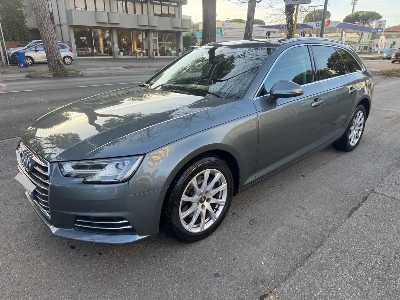 Audi A4 2.0 TDI S tronic Business Sport garanzia 12 mesi