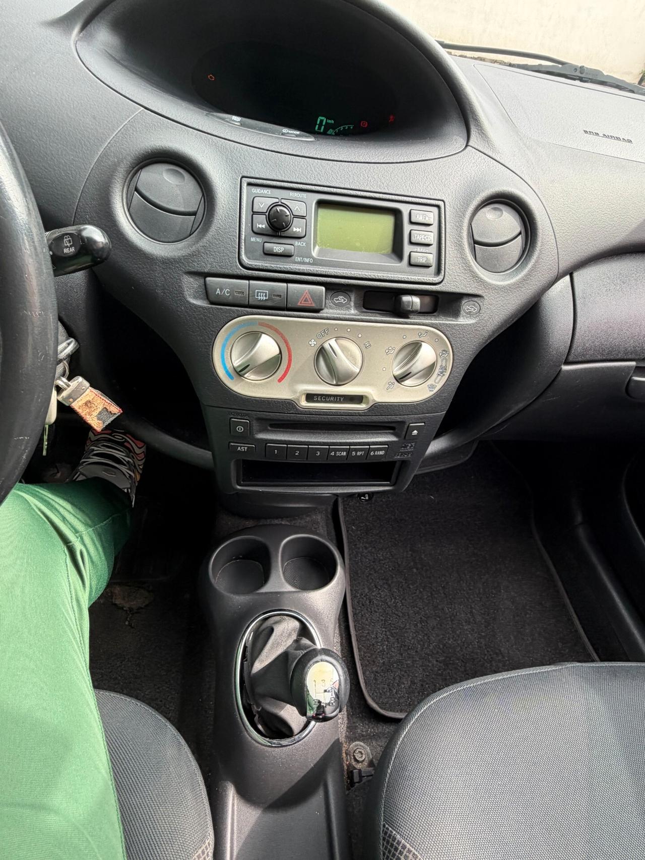 Toyota Yaris 1.0i 16V cat 5 porte Expo