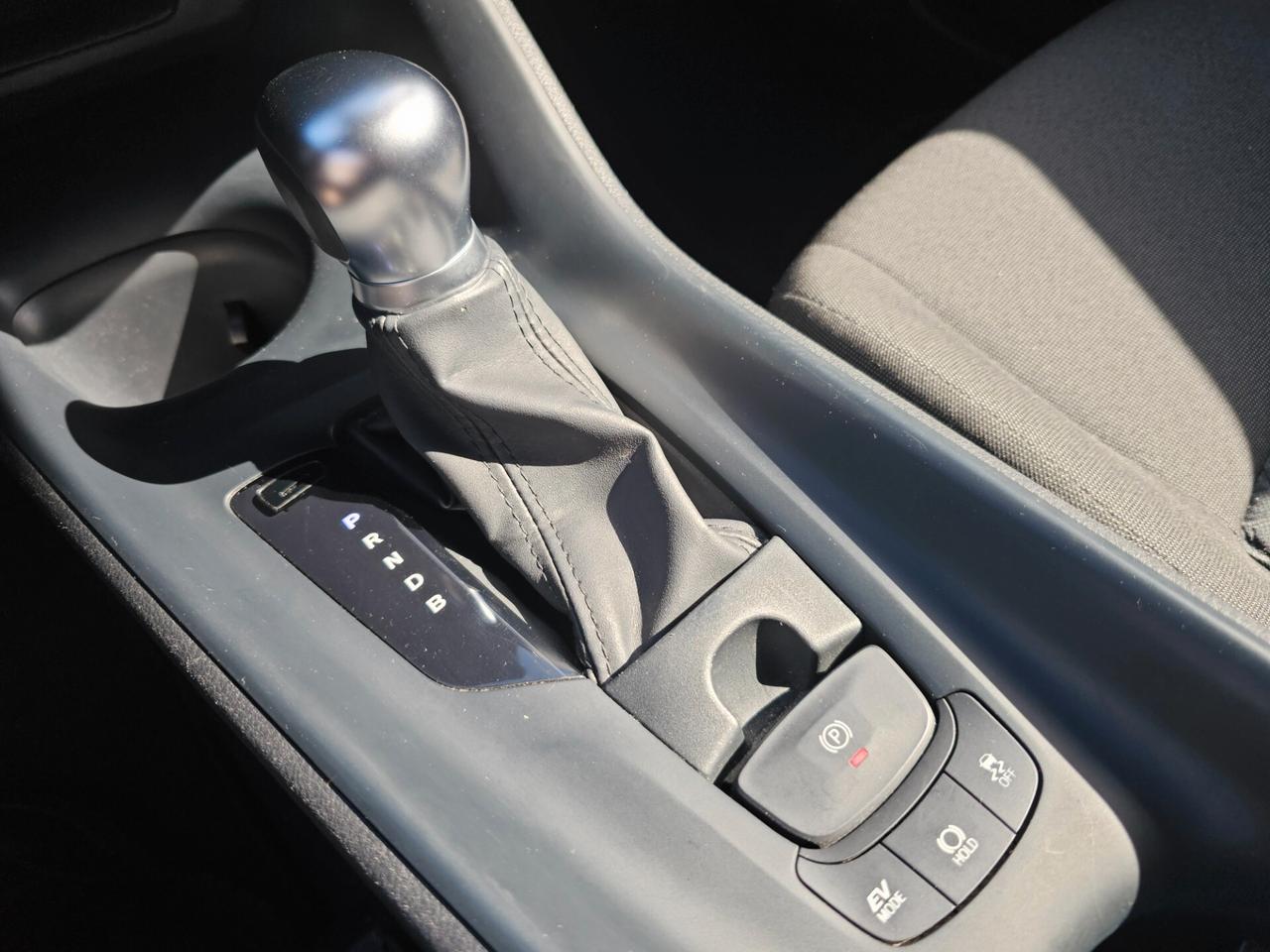 Toyota C-HR 1.8 Hybrid E-CVT Business