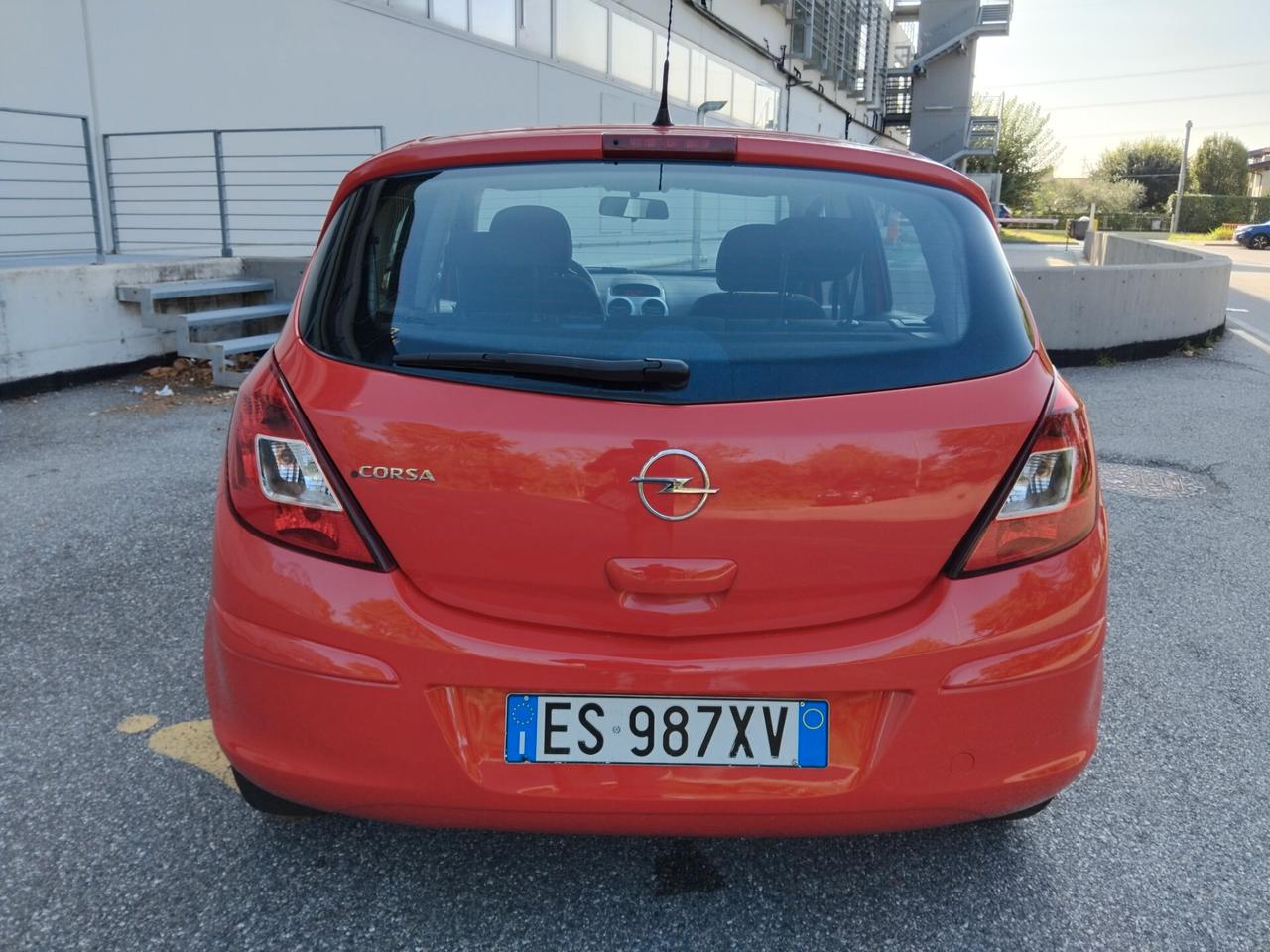 Opel Corsa 1.2 benzina garanzia