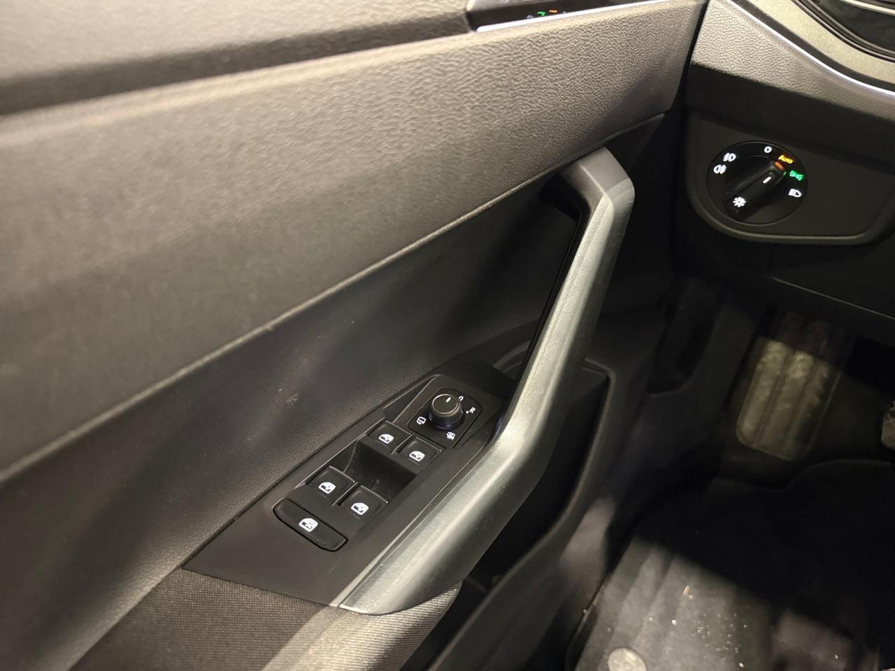 VOLKSWAGEN Polo VI 2022 - Polo 1.0 tsi Style 95cv
