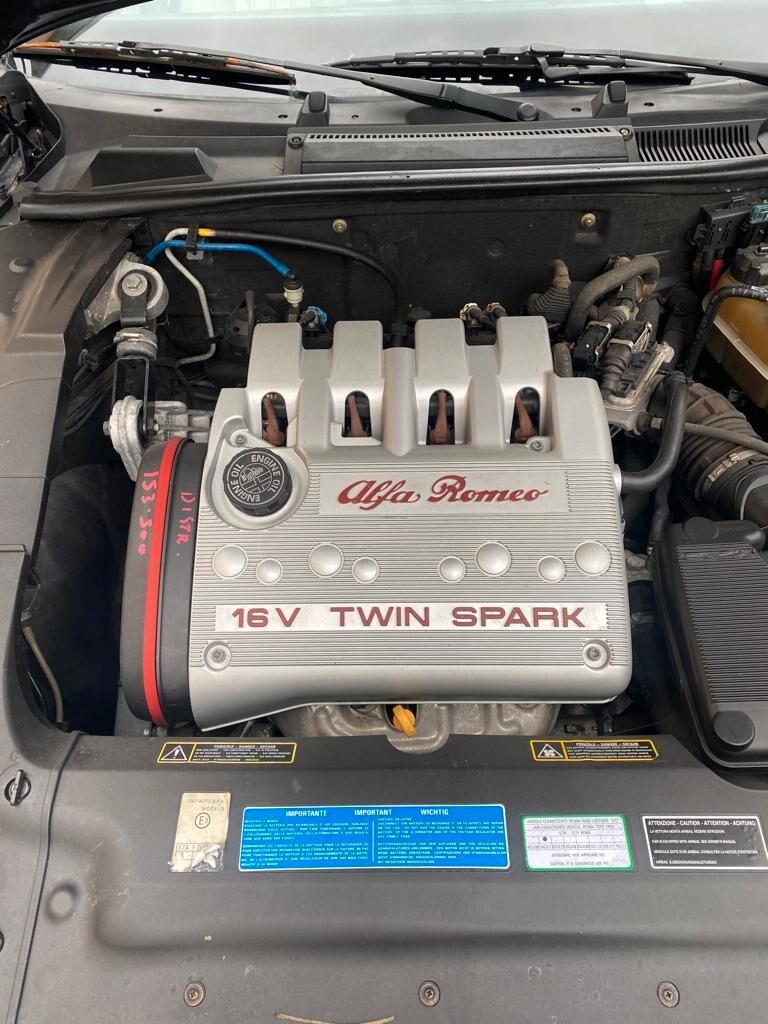 Alfa Romeo 166 2.0i 16V Twin Spark cat Distinctive