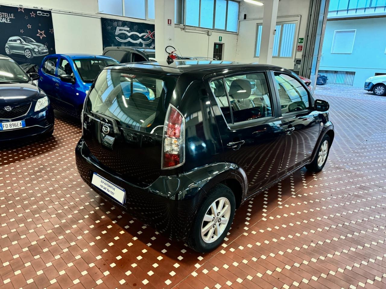 Daihatsu Sirion 1.3 Taka A/T 4WD - CAMBIO AUTOMATICO