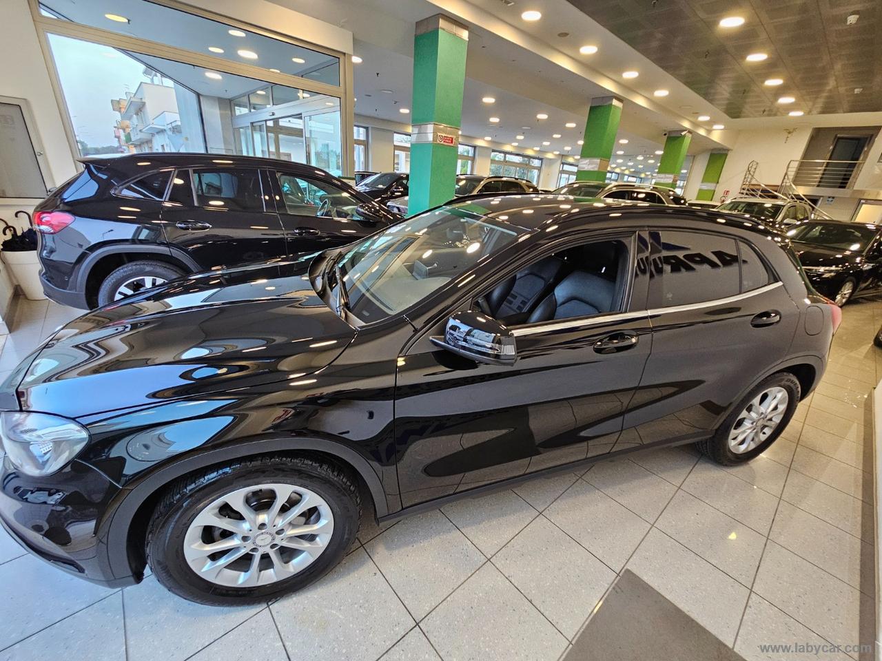 MERCEDES-BENZ GLA 180 d Business