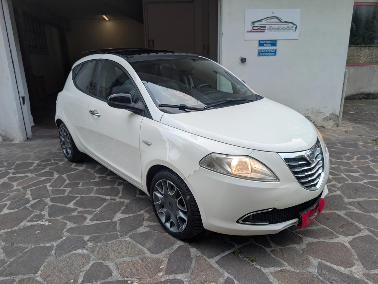 Lancia Ypsilon 1.2 69 CV 5 porte GPL Ecochic Platinum
